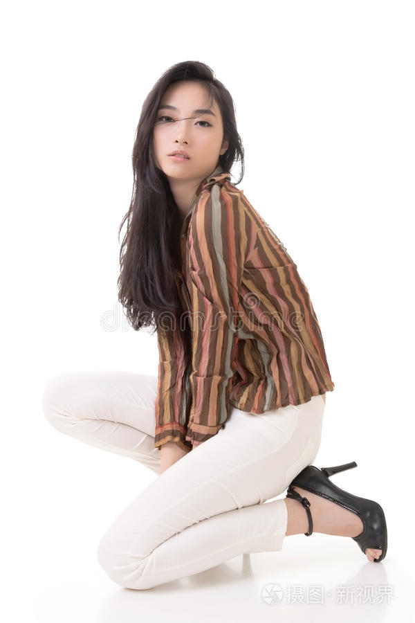 嘴唇直播下载 暗巷侦探
